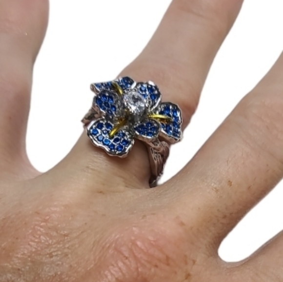 🧧NWT Beautiful BLISS Micro Pave Tow-Toned Iris w/ Blue & White Topaz - Picture 5 of 7